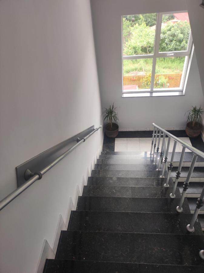 Кианти Hotel Kurdzhali ภายนอก รูปภาพ