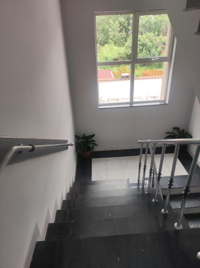 Кианти Hotel Kurdzhali ภายนอก รูปภาพ